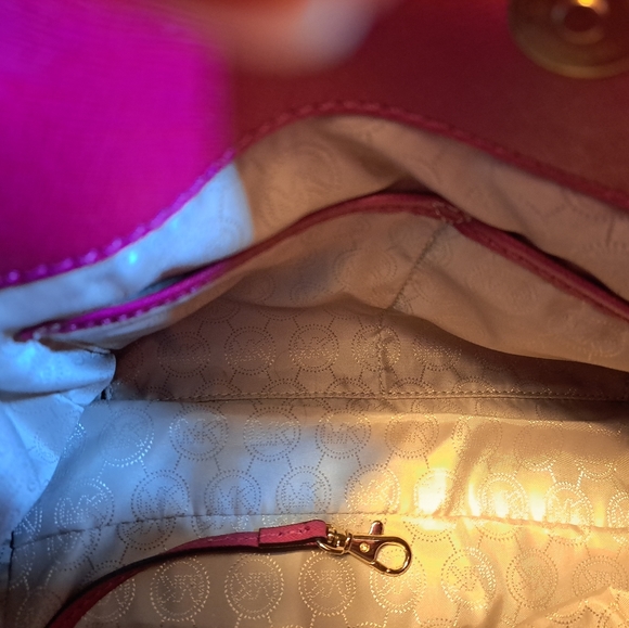 Michael Kors Lock and Key Hamilton Bag - Picture 11 of 14